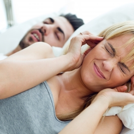 Ronflements, apnée du sommeil et entourgae...